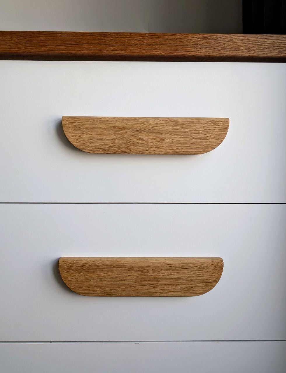 Wide Oak Handle – Long Minimalist Wooden Cabinet Pull (Single Piece)