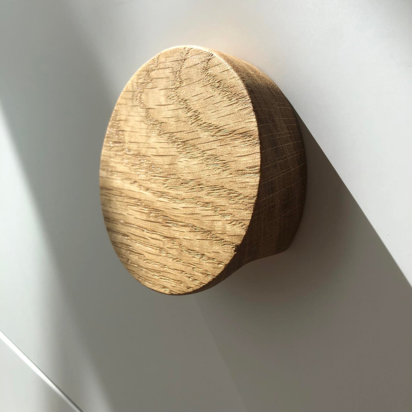 Slanted Oak Handle – Modern Wooden Pull for Cabinets and Furniture