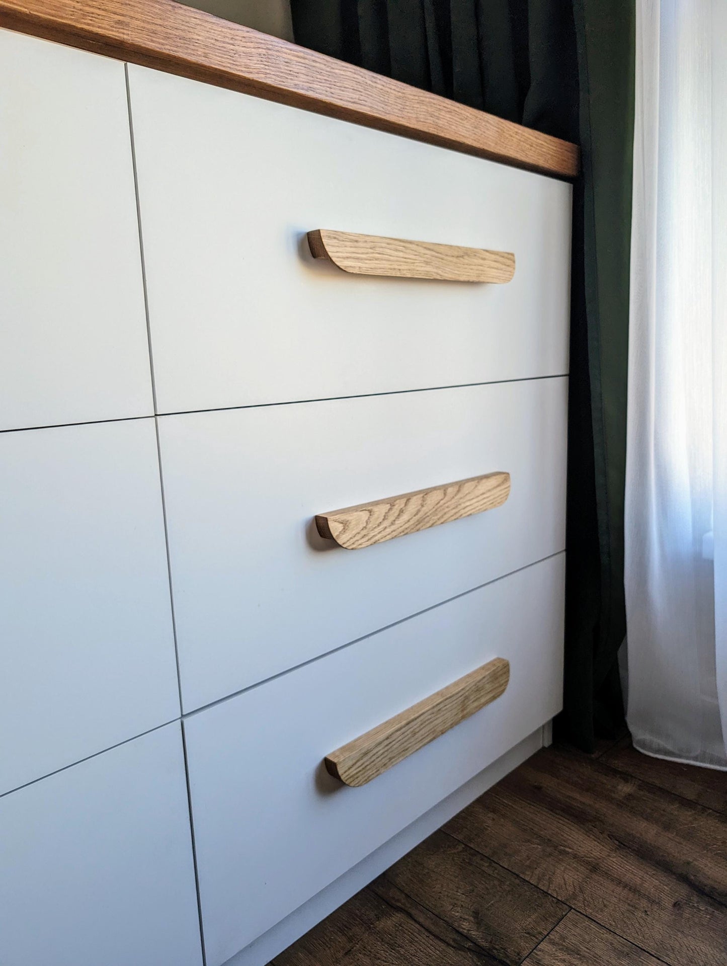 Slim Oak Handle – Long Minimalist Wooden Cabinet Pull