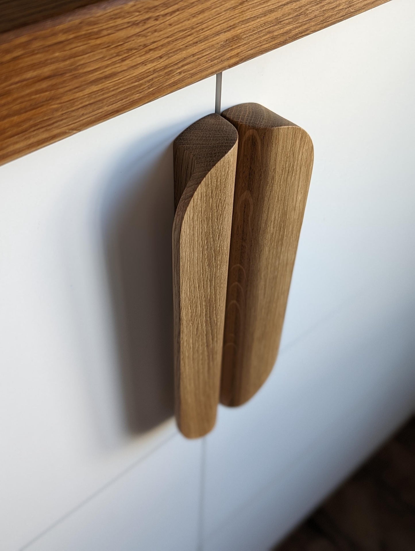 Oak Cabinet Handle – Long Minimalist Wooden Drawer Pull (Single Piece)