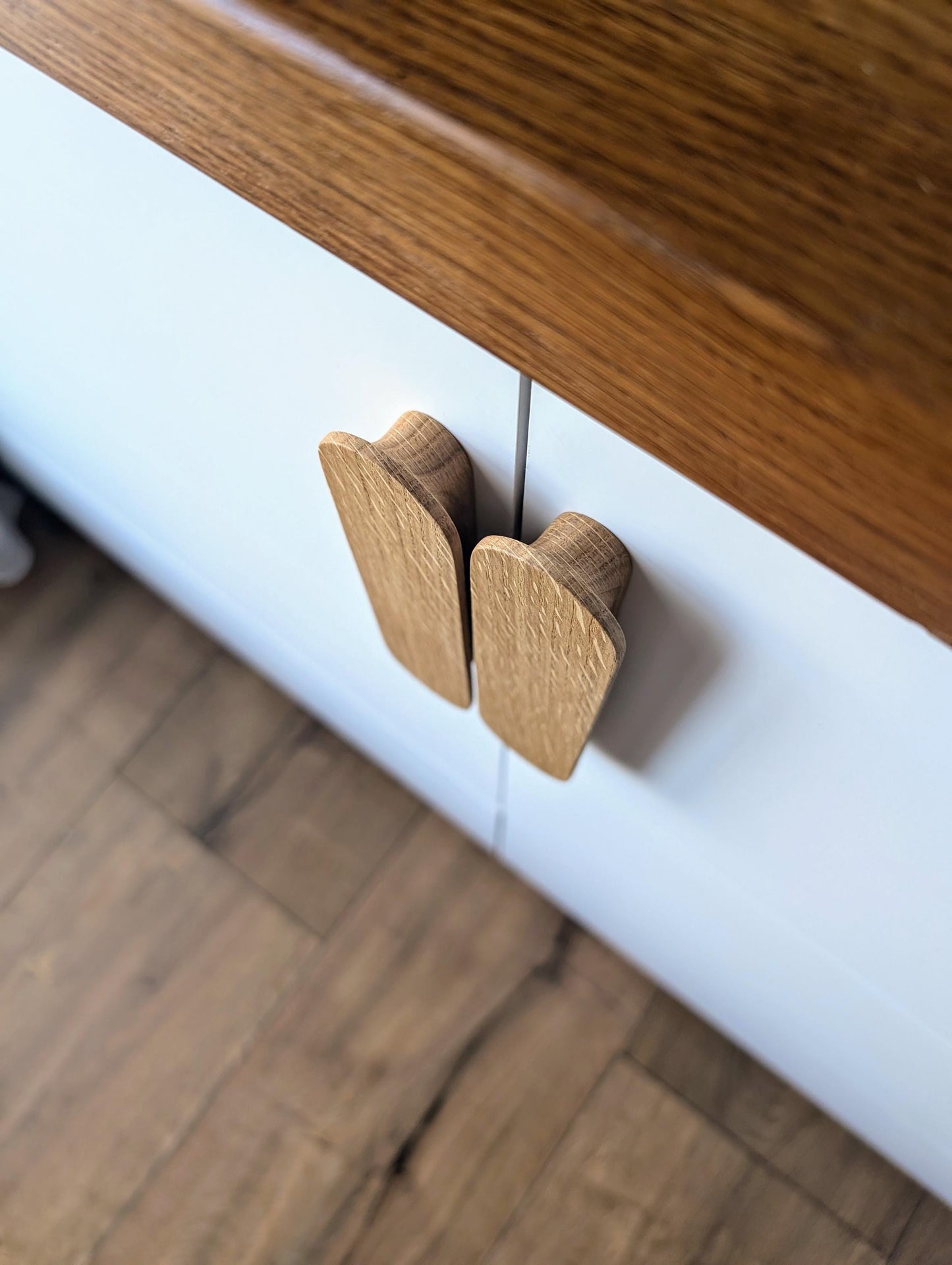 Slim Oak Handles – Modern Minimalist Wooden Cabinet Pulls (4"–20")