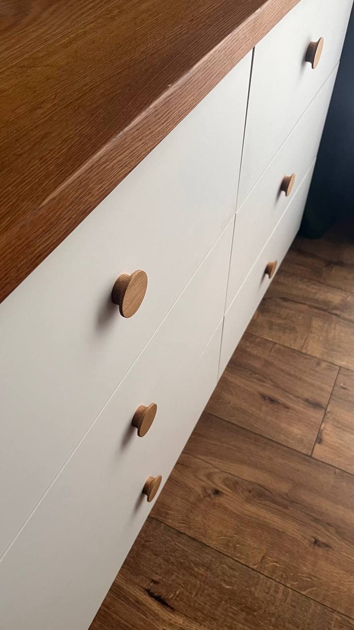 Round Oak Knob – Solid Wood Drawer Pull for Cabinets and Wardrobes
