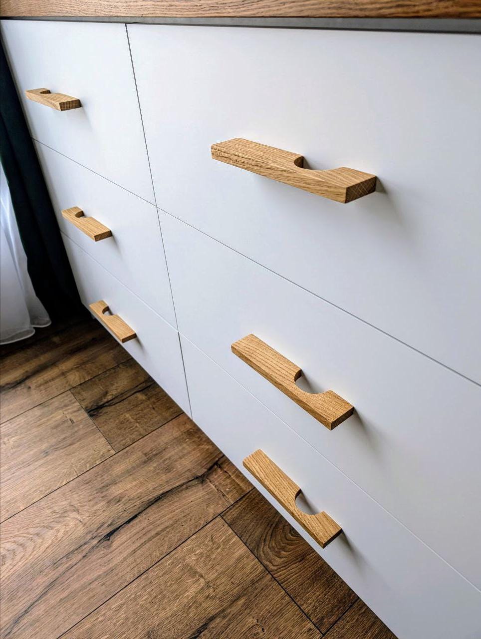 Slim Oak Cabinet Handles – Minimalist Wooden Drawer Pulls | Modern Scandinavian Solid Wood Handles for Furniture