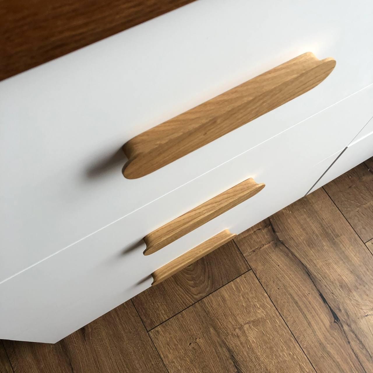 Slim Oak Handles – Modern Minimalist Wooden Cabinet Pulls (4"–20")