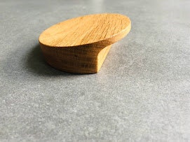 Round Oak Knob – Solid Wood Cabinet Handle in Scandinavian Style