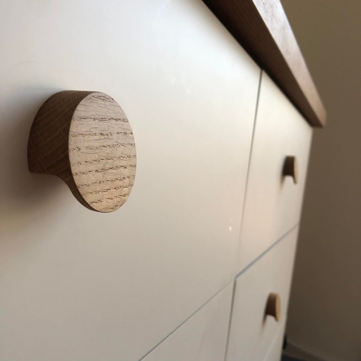 Slanted Oak Wood Handle – Modern Wooden Pull for Cabinets and Furniture