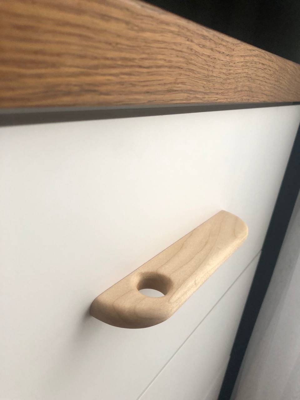 Slim Maple Cabinet Handle – Modern Wooden Drawer Pull, Minimalist Furniture Handle