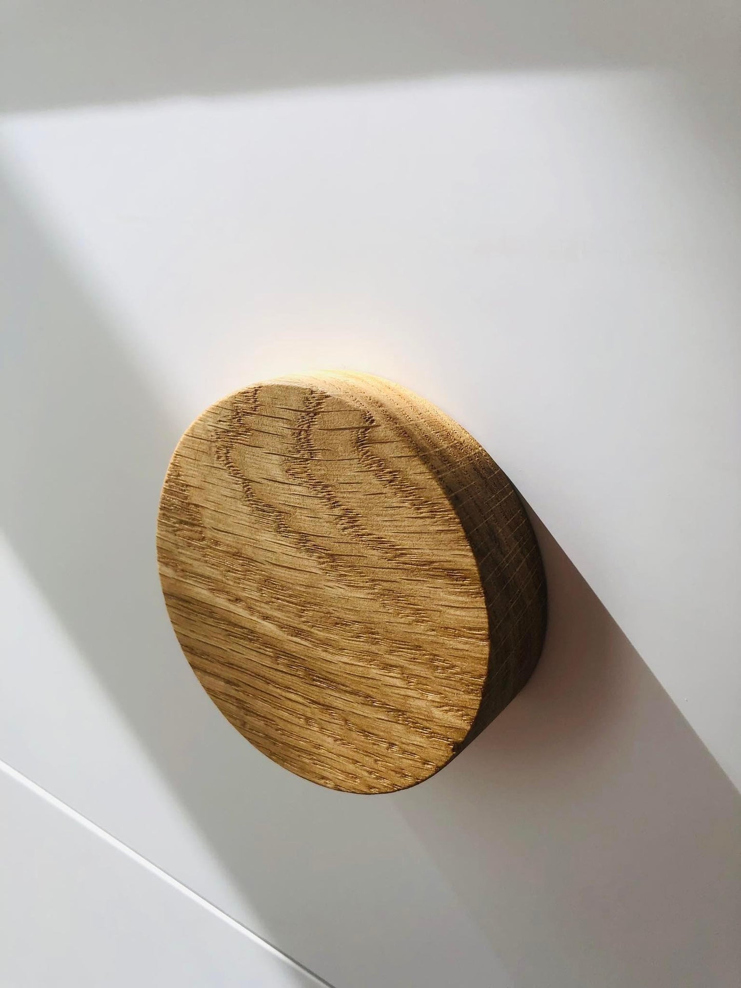 Slanted Oak Handle – Modern Wooden Pull for Cabinets and Furniture