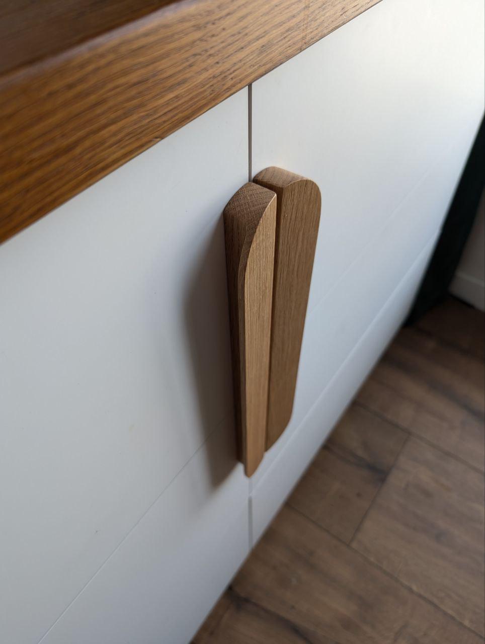 Oak Line Cabinet Handle – Long Minimalist Wooden Drawer Pull (Single Piece)