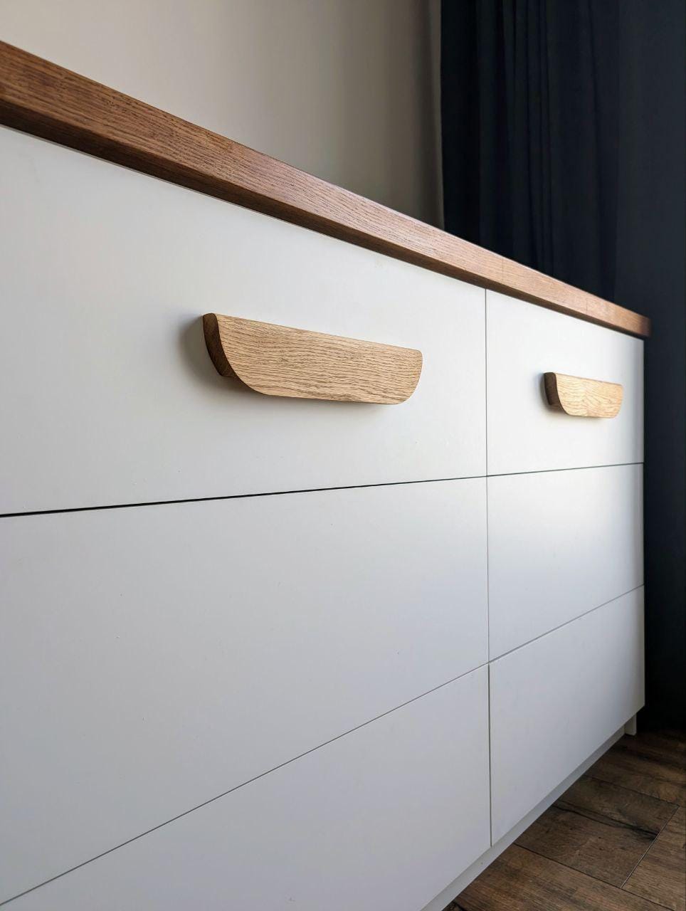 Wide Oak Handle – Long Minimalist Wooden Cabinet Pull (Single Piece)