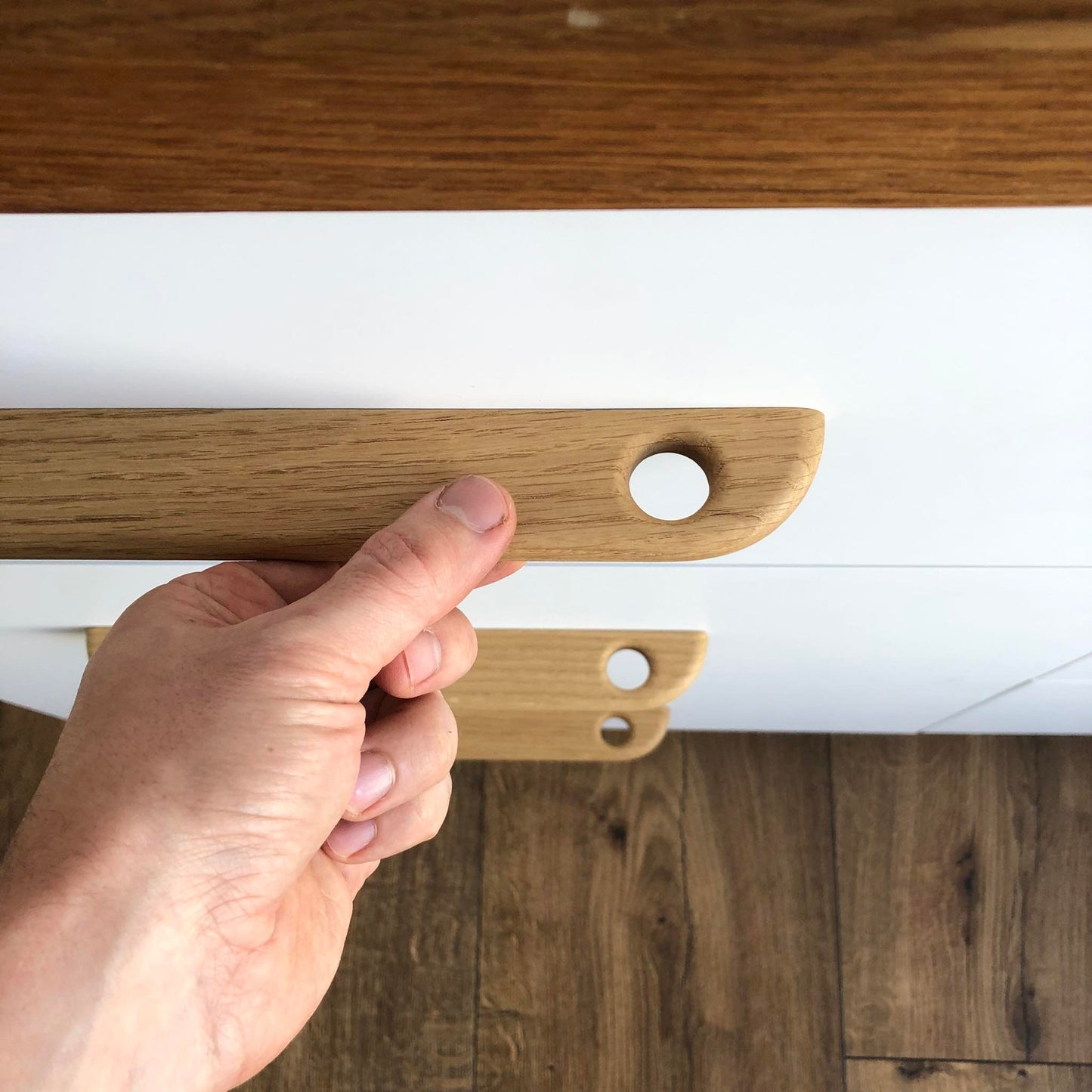 Slim Oak Handle – Minimalist Wooden Cabinet Pull in Scandinavian Style
