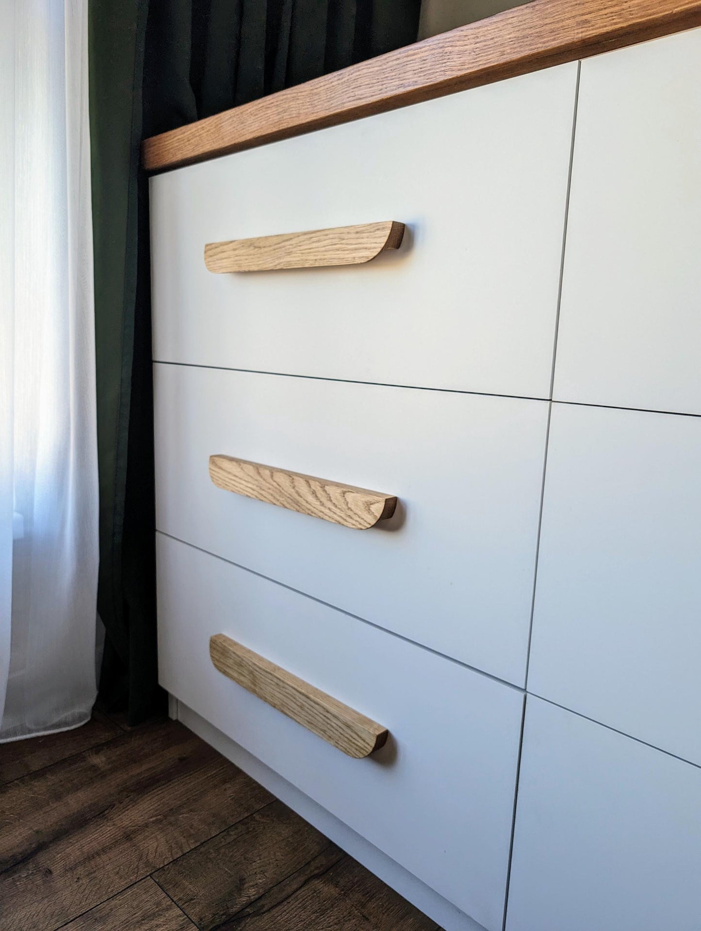 Oak Line Cabinet Handle – Long Minimalist Wooden Drawer Pull (Single Piece)