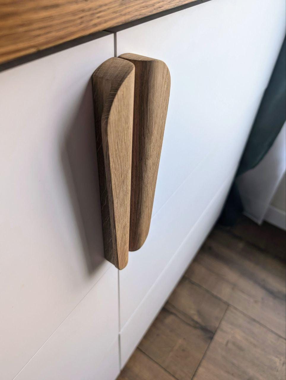 Oak Line Handle – Long Minimalist Wooden Cabinet Pull