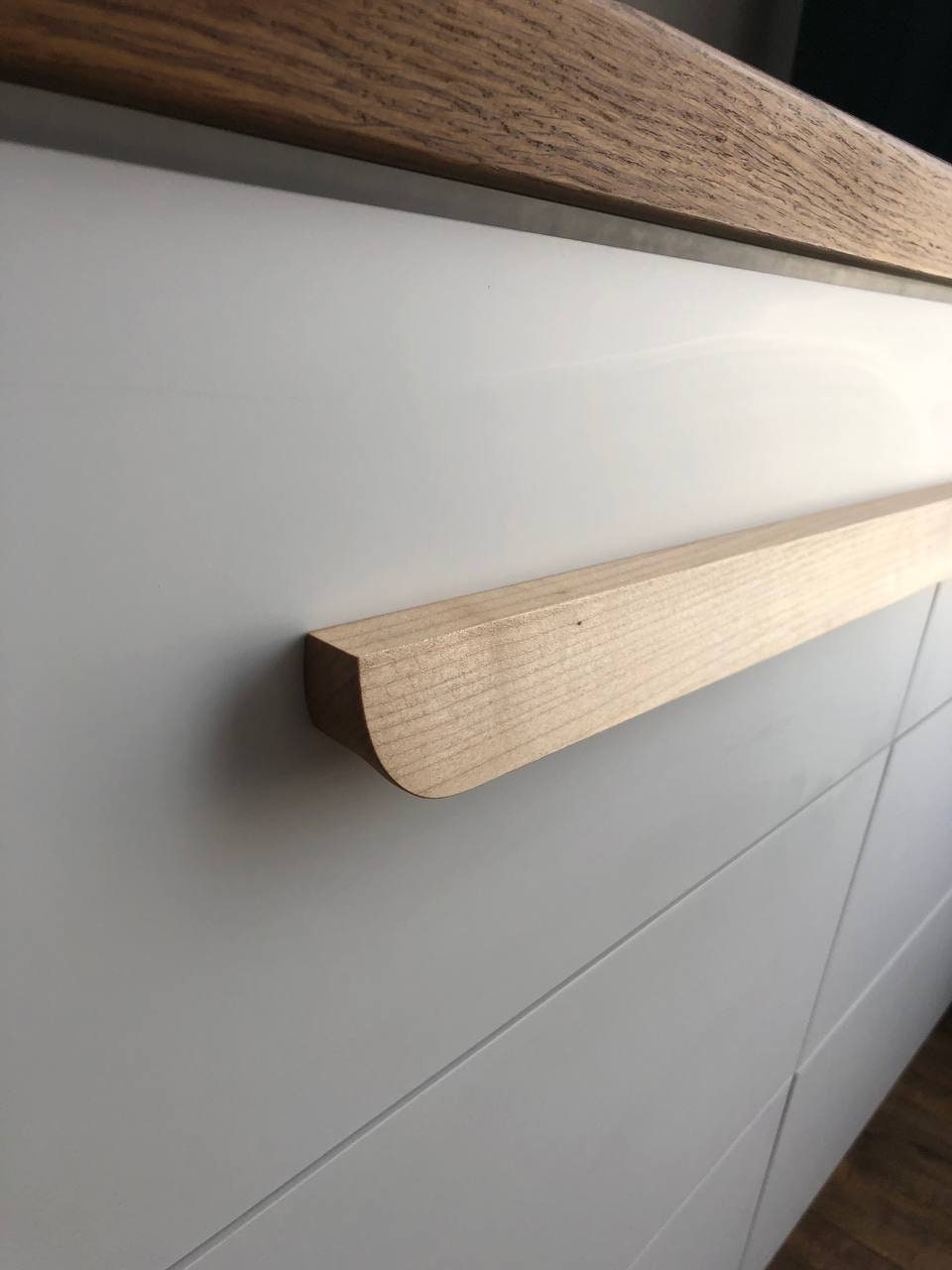 Maple Cabinet Handle Pair – Long Minimalist Wooden Drawer Pulls (Left & Right)