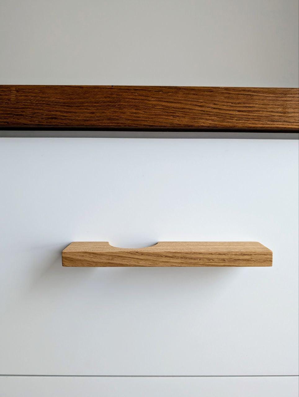 Slim Oak Cabinet Handles – Minimalist Wooden Drawer Pulls | Modern Scandinavian Solid Wood Handles for Furniture