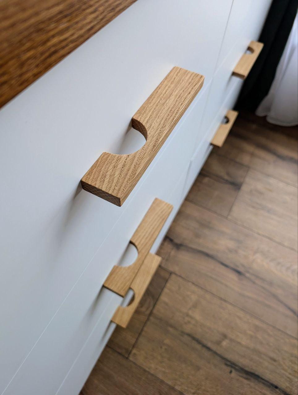 Slim Oak Cabinet Handles – Minimalist Wooden Drawer Pulls | Modern Scandinavian Solid Wood Handles for Furniture