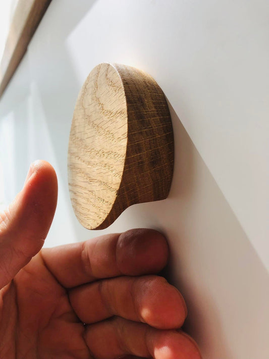 Slanted Oak Handle – Modern Wooden Pull for Cabinets and Furniture