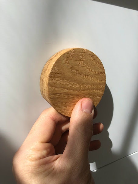 Round Oak Knob – Solid Wood Cabinet Handle in Scandinavian Style